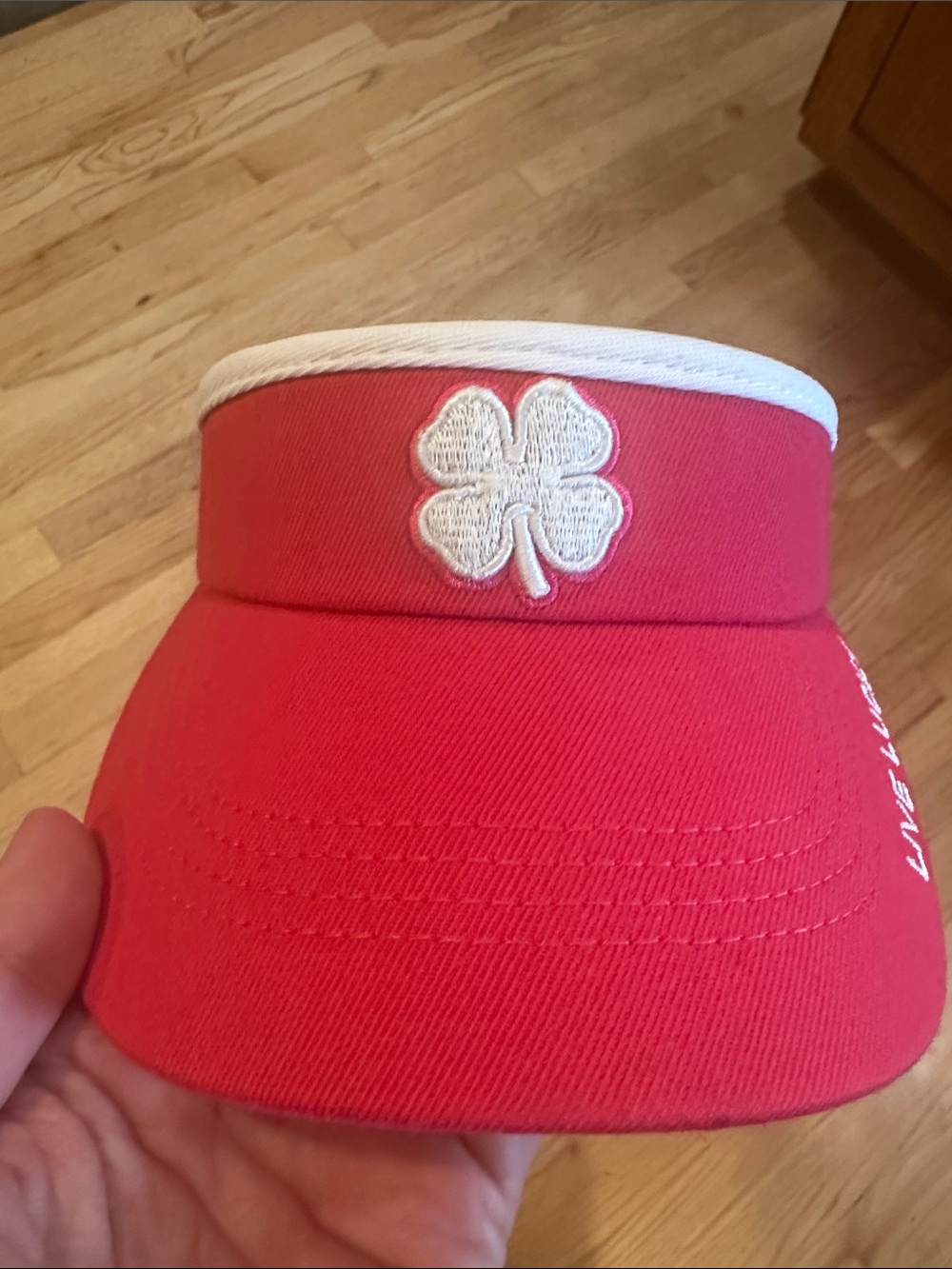 Black Clover Women’s Pink Golf Visor with White Clover Embroidery